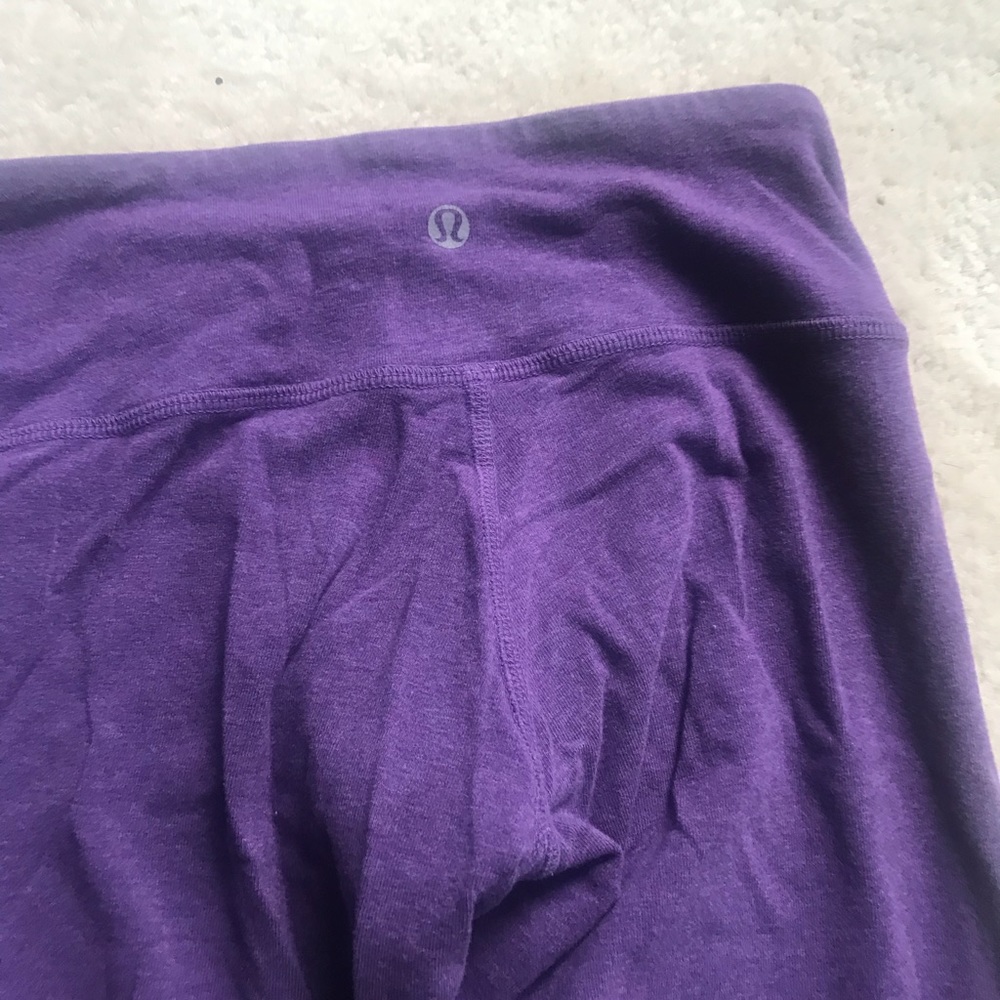 Lululemon cropped purple work out gym pants 2